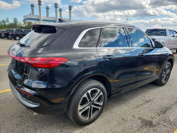 2025 Audi Q5 PROGRESSIV quattro Premium Plus