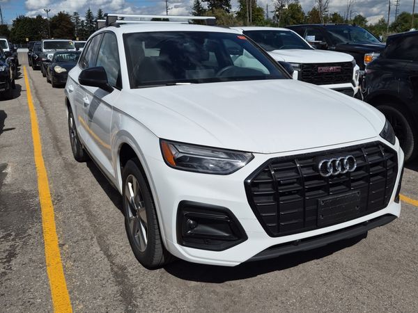 2024 Audi Q5 KOMFORT quattro Premium