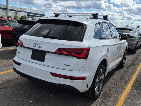 2024 Audi Q5 KOMFORT quattro Premium