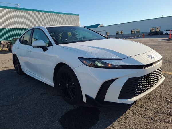 2026 Toyota Camry SE HYBRID