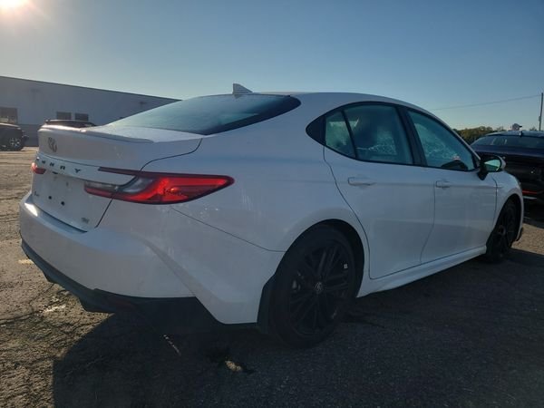 2026 Toyota Camry SE HYBRID