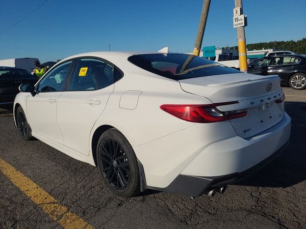 2026 Toyota Camry SE HYBRID