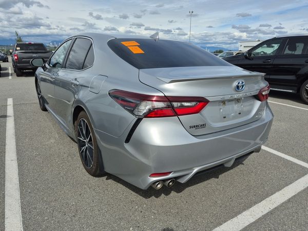 2021 Toyota Camry HYBRID SE