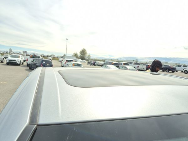 2021 Toyota Camry HYBRID SE