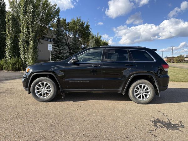 2021 Jeep Grand Cherokee Laredo