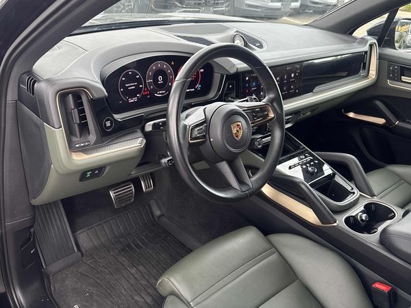 2024 Porsche Cayenne S