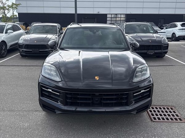 2024 Porsche Cayenne S