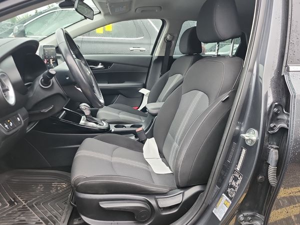 2024 Kia FORTE EX
