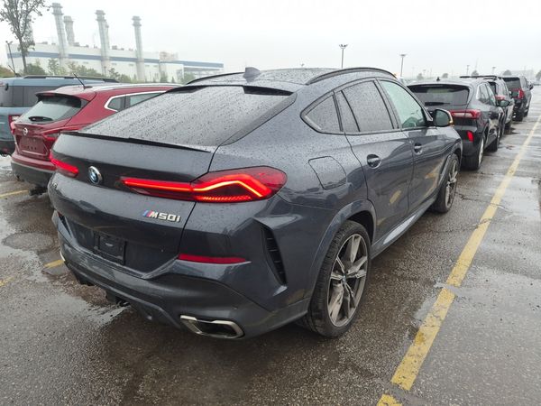 2021 BMW X6 M50I