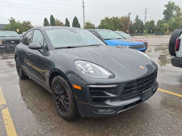 2018 Porsche MACAN GTS