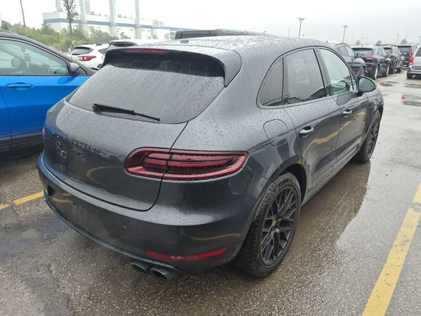 2018 Porsche MACAN GTS