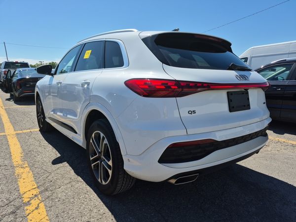 2025 Audi Q5 PROGRESSIV quattro Premium Plus