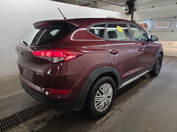 2018 Hyundai Tucson 2.0L FWD SE Standard