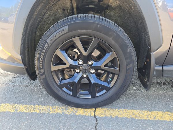 2021 Toyota RAV4 Awd Xle XLE HV