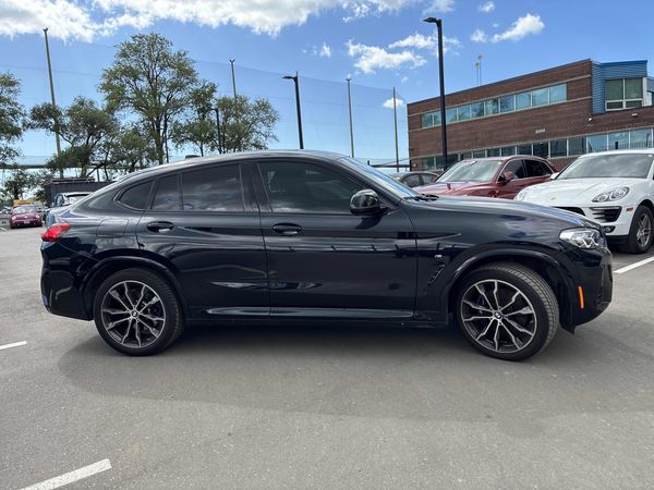 2023 BMW X4 M40i