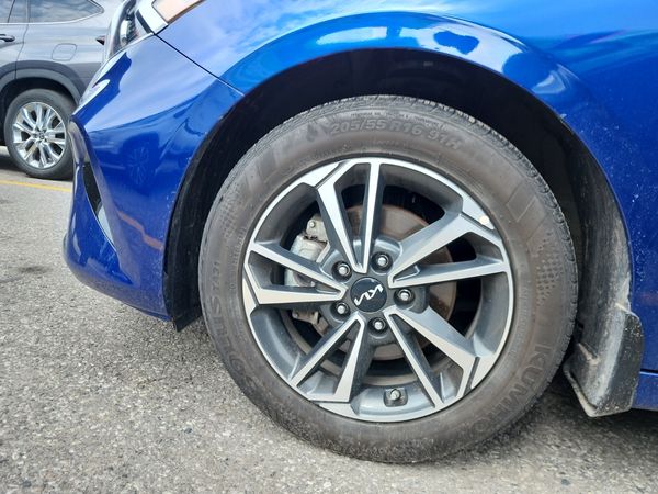 2024 Kia FORTE EX