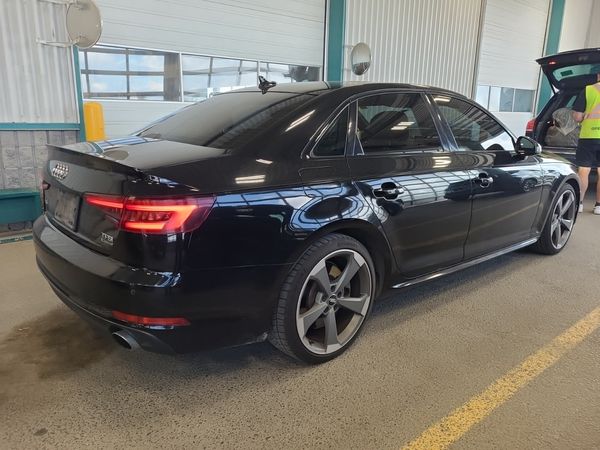 2018 Audi A4 SEDAN PROGRESSIV