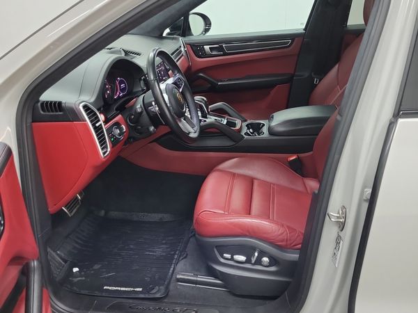2021 Porsche Cayenne GTS GTS Coupe