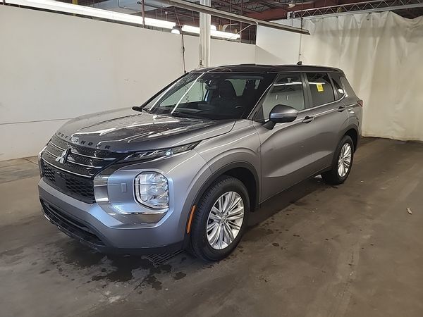 2022 Mitsubishi Outlander ES