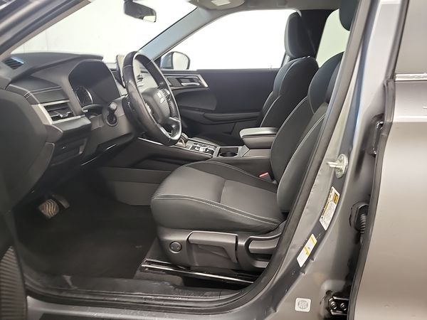 2022 Mitsubishi Outlander ES