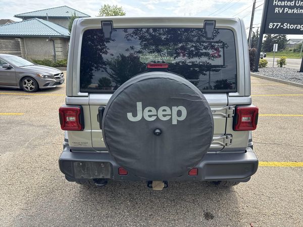 2018 Jeep WRANGLER UNLIMITED SAHARA