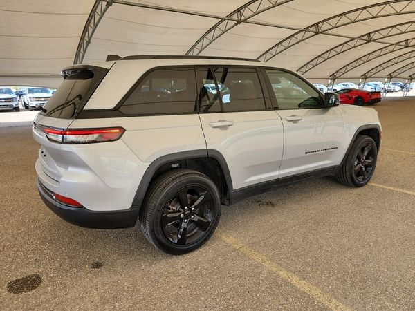 2024 Jeep Grand Cherokee ALTITUDE Laredo
