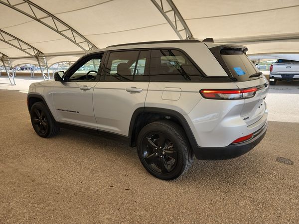 2024 Jeep Grand Cherokee ALTITUDE Laredo
