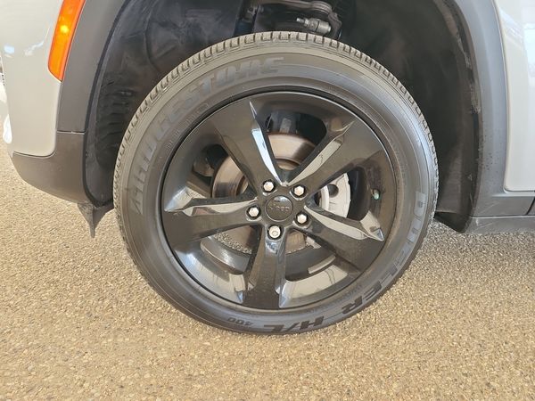 2024 Jeep Grand Cherokee ALTITUDE Laredo