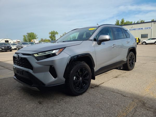 2023 Toyota Rav4 HYBRID SE