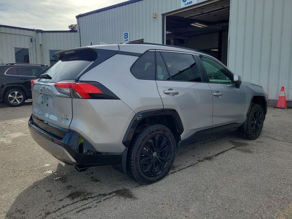 2023 Toyota Rav4 HYBRID SE