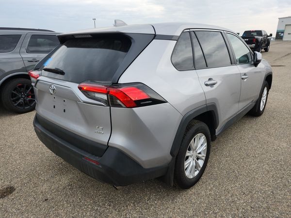 2025 Toyota Rav4 LE