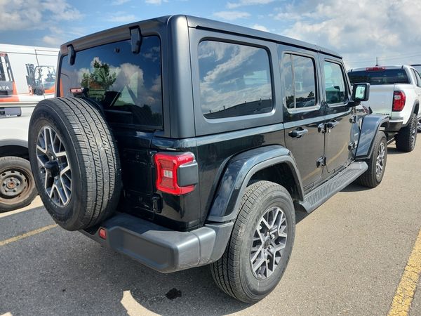 2024 Jeep Wrangler 4 Door 4x4 Sahara