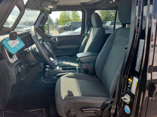 2024 Jeep Wrangler 4 Door 4x4 Sahara