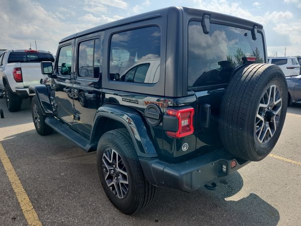 2024 Jeep Wrangler 4 Door 4x4 Sahara