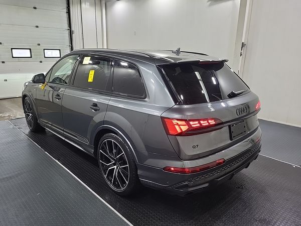 2026 Audi Q7 TECHNIK