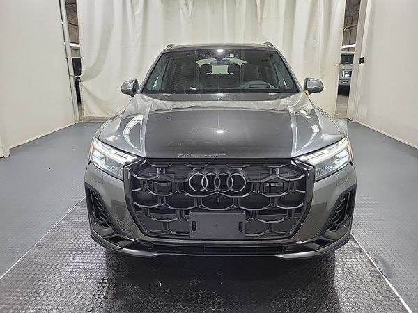 2026 Audi Q7 TECHNIK