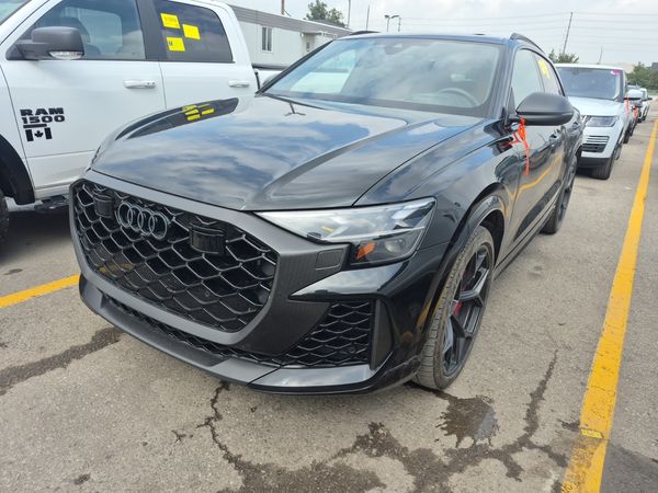 2025 Audi RS Q8 PERFORMANCE