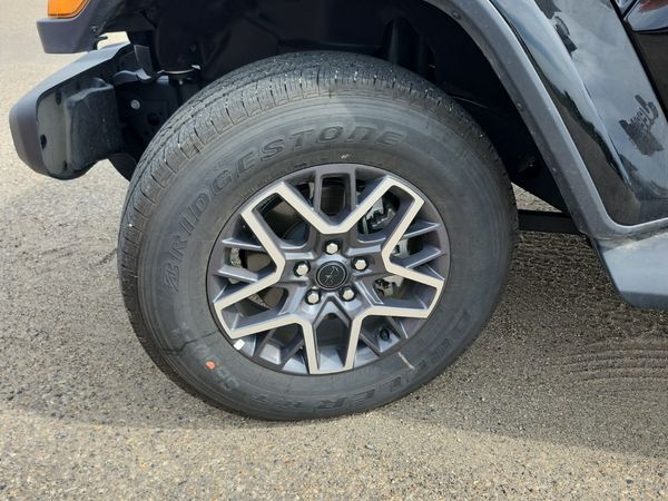 2025 Jeep Wrangler SAHARA