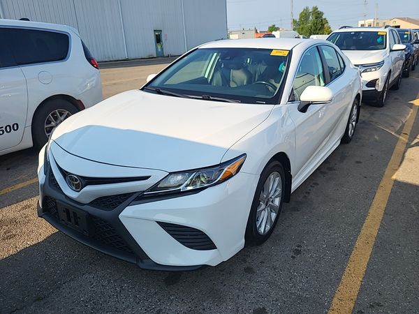 2020 Toyota Camry Auto Se