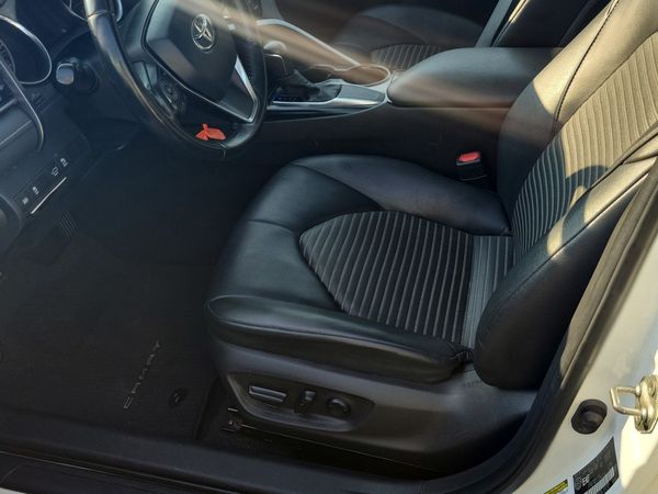 2020 Toyota Camry Auto Se