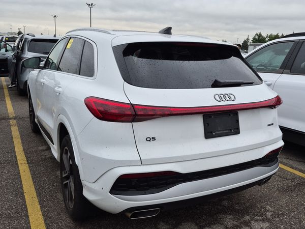 2025 Audi Q5 PROGRESSIV quattro Premium Plus