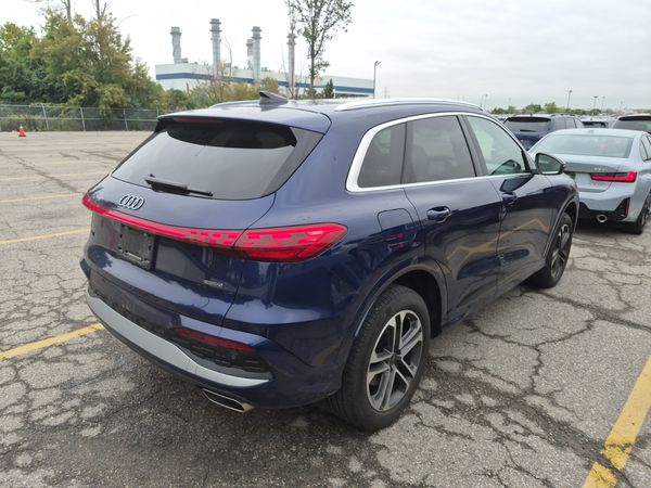 2025 Audi Q5 PROGRESSIV quattro Premium Plus