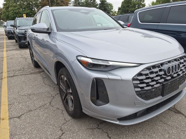2025 Audi Q5 PROGRESSIV quattro Premium Plus