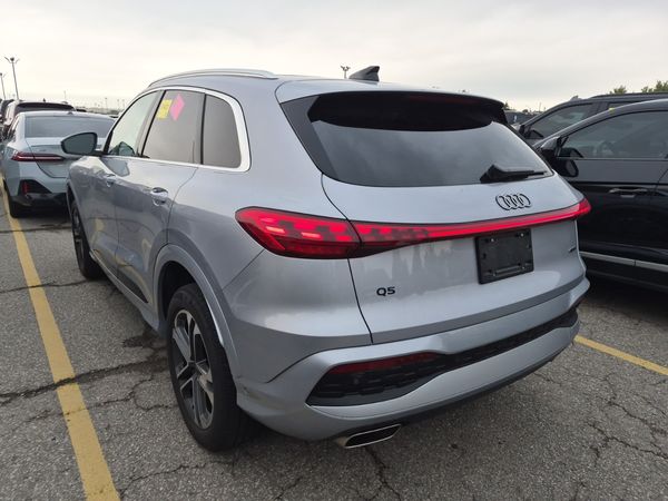 2025 Audi Q5 PROGRESSIV quattro Premium Plus