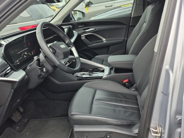 2025 Audi Q5 PROGRESSIV quattro Premium Plus