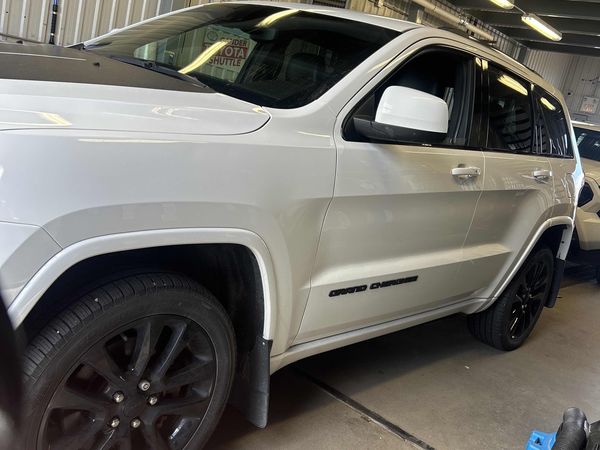 2021 Jeep Grand Cherokee Altitude Laredo
