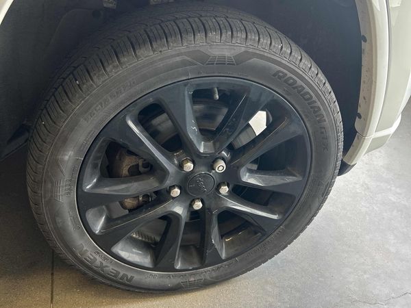2021 Jeep Grand Cherokee Altitude Laredo