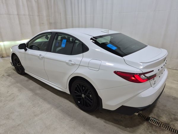 2026 Toyota Camry SE UPGRADE