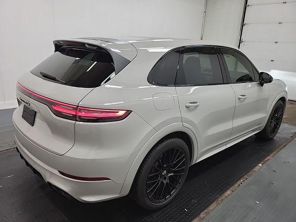 2021 Porsche Cayenne GTS