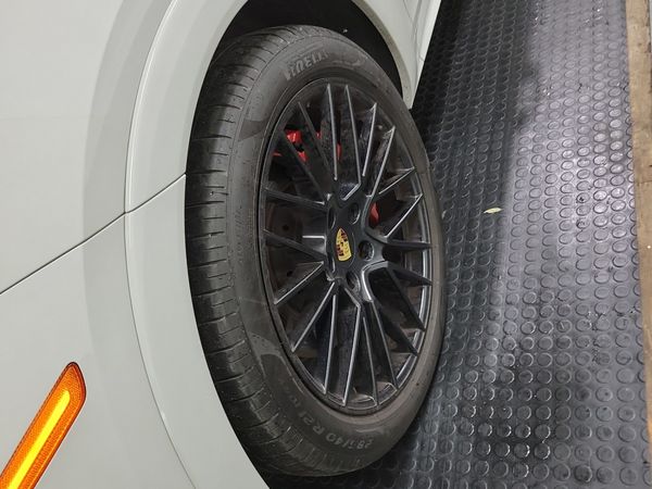 2021 Porsche Cayenne GTS